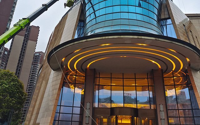 Commercial curtain wall and entrance glass